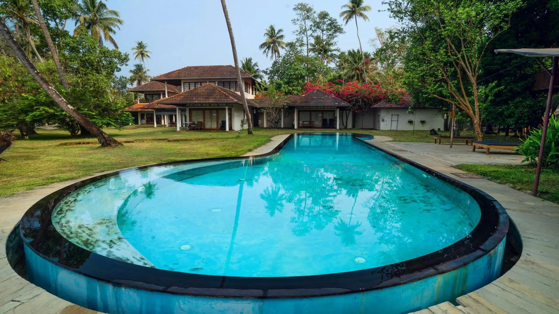 Cranganor History Cafe & Riverside Chateau North Paravur Resort